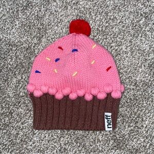Neff Womens Crotchet Cupcake Beanie OS